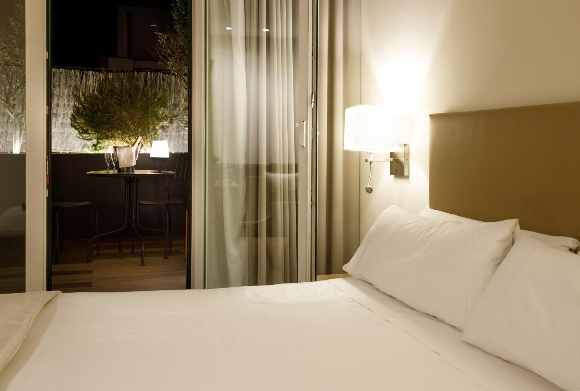 Aparthotel Mariano Cubi Barcelona Ngoại thất bức ảnh